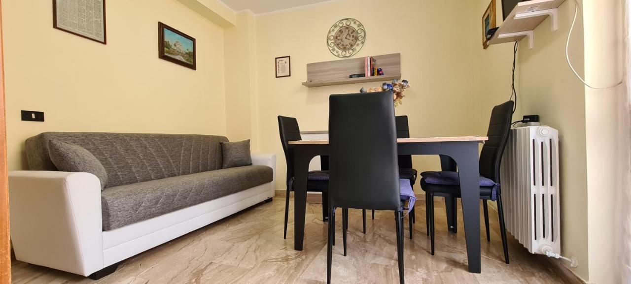 Em Holiday Apartment2 Quartu SantʼElena Exterior foto